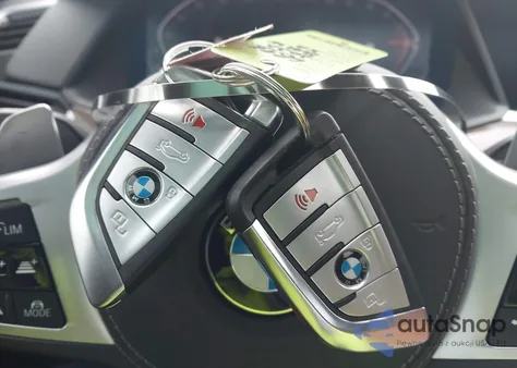 2022 BMW X6 xDrive40I z USA, uszkodzony, nr VIN 5UXCY6C07N9K10813